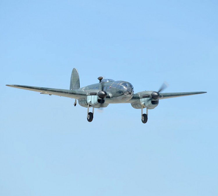 Black Horse Heinkel HE 111 20cc 2500mm spv. med ellandställ - Bild 7