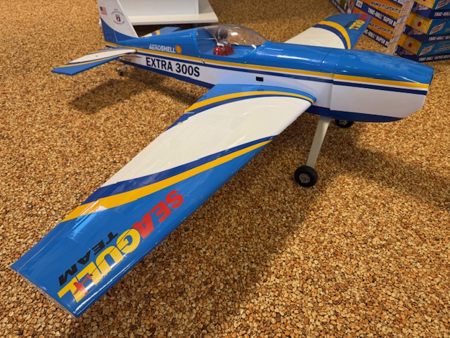 Seagull Extra 300s fint skick med Futaba servo 3010