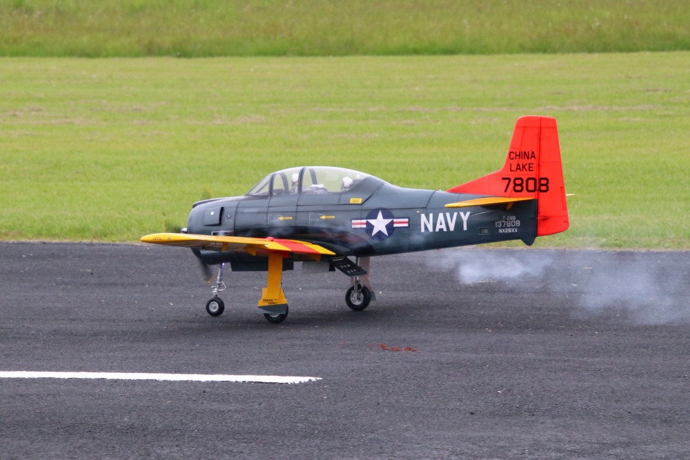 Seagull T-28 Giant Scale 2060mm spv. ARF 35-60cc Grå-gul - Bild 5