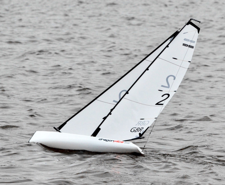 Joysway Segelbåt Dragon Flite 95 V2 PNP utan sändare - Bild 3
