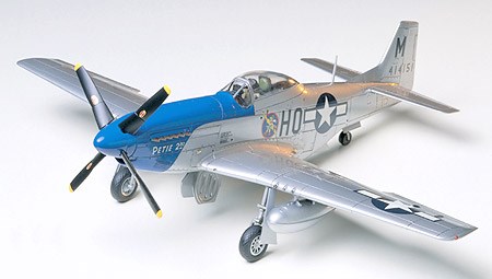 Tamiya 61040 N.A.P-51D Mustang 8th AF 1:48