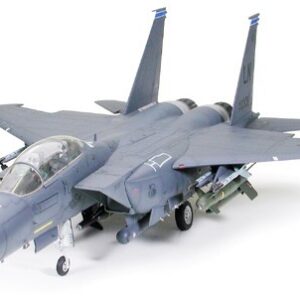 Tamiya Boeing F-15E Strike Eagle W/BUNKER Buster 1/32 plastbyggsats – 60312