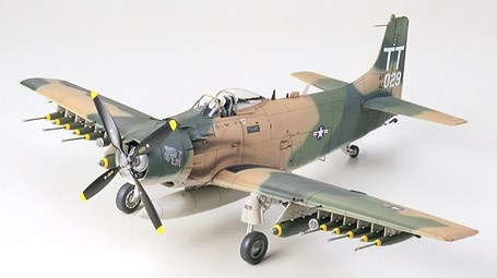 Tamiya Douglas A-1J Skyraider Usaf 1/48 plastbyggsats – 61073