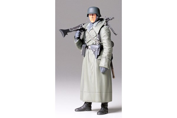 Tamiya WWⅡ German Machine Gunner (GREATCOAT) 1/16 plastbyggsats – 36306
