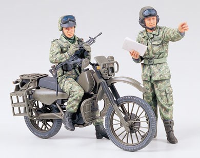 Tamiya JAPAN Ground Self Defense Force Motorcycle Reconnaissance Set 1/35 plastbyggsats – 35245